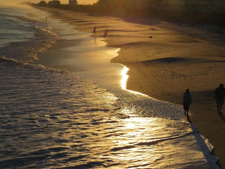Beachcombing the Oregon Coast: Treasures to Find + How to Tread Lightly 🌊