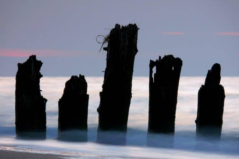 Haunted Tides: A Safe Guide to Oregon Coast Ghost Stories 👻🌙