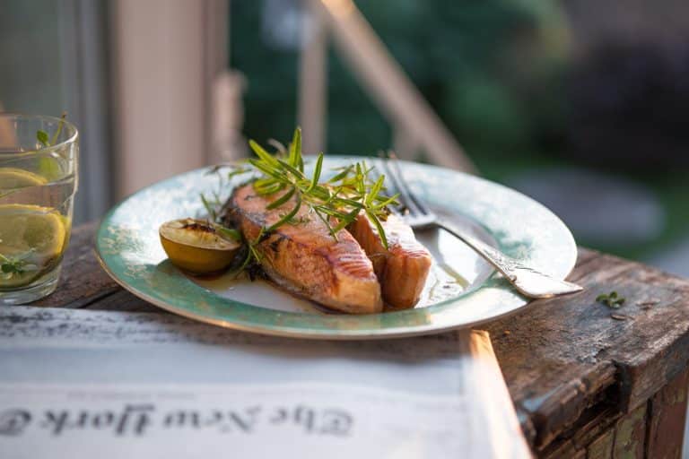 Taste the Tides: 12 Must-Try Oregon Coast Seafood Dishes 🦞🌊