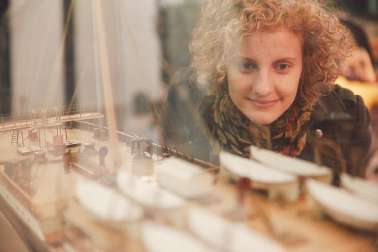 Made by the Sea: Local Artisan Markets and Crafts That Tell the Oregon Coast Story 🎨🌊🛍️