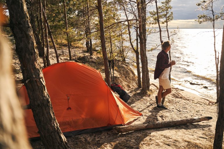 Cozy Coast Camping: Essentials + Local Tips for a Starry Night on the Oregon Shore ⛺✨