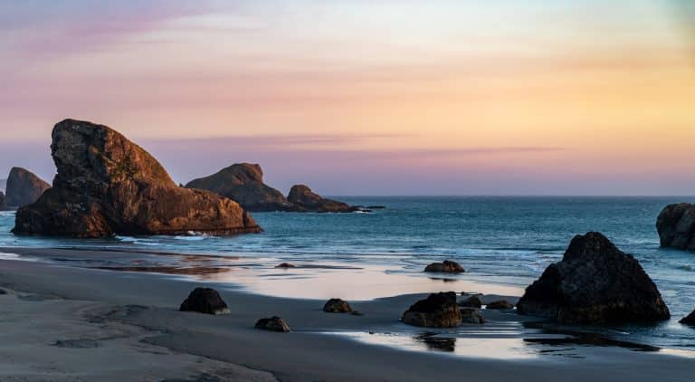 Chase the Drama: Oregon Coast Photography Tips for Epic Seascapes 📸🌊