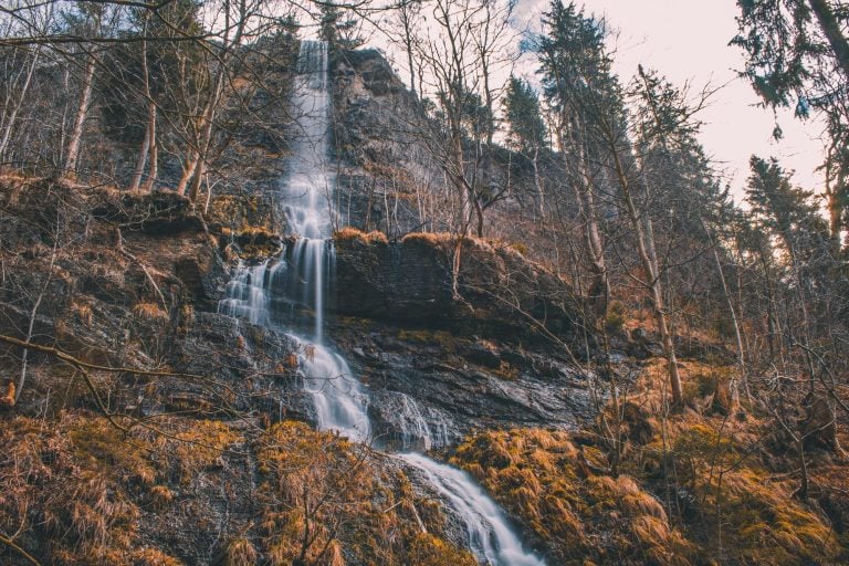 Top Hidden Oregon Coast Waterfalls to Chase This Winter 💦🥾