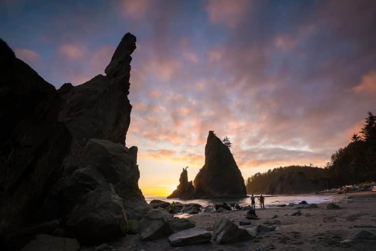 Haunted Oregon Coast: Ghost Stories, Legends, and Trip Tips 👻🌙