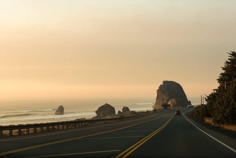 Cruise the Coast: The Best Scenic Drives on the Oregon Coast 🚙🌊