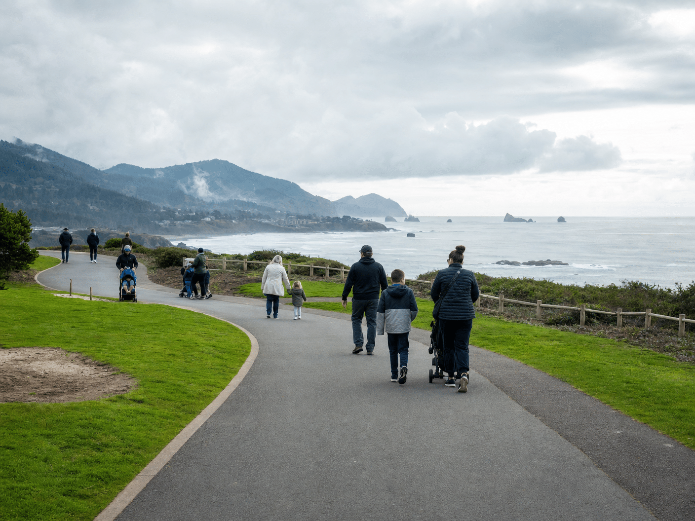 Family-friendly accessible path at Cape Blanco