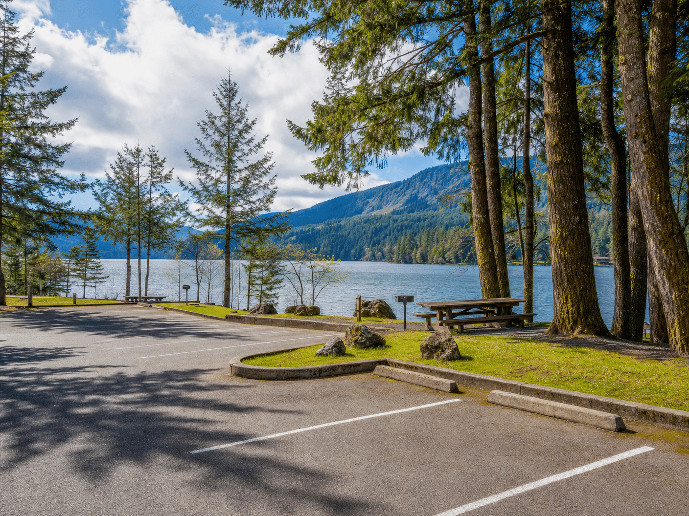 Scenic day-use area in Oregon State Park with parking and natural features